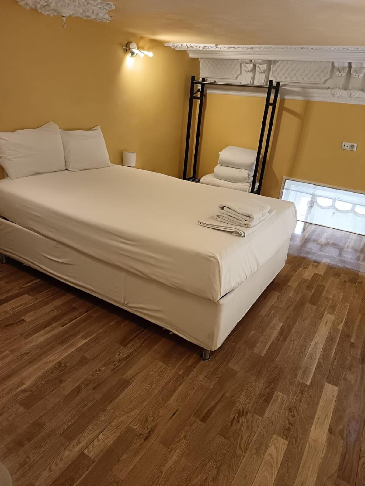 Apartamentos Sol Mayor Madrid Buitenkant foto