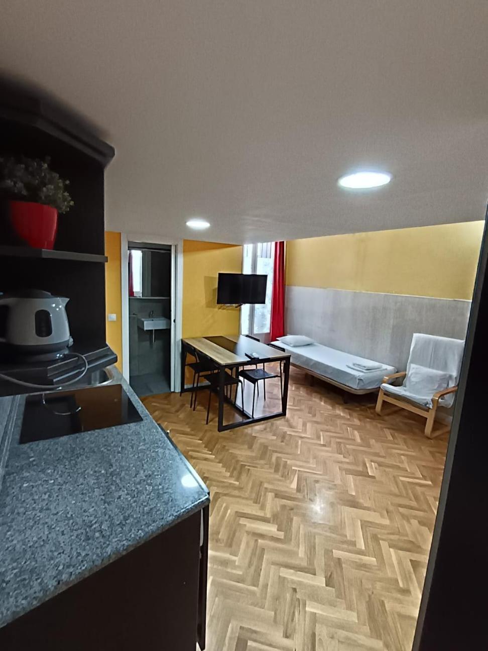 Apartamentos Sol Mayor Madrid Buitenkant foto