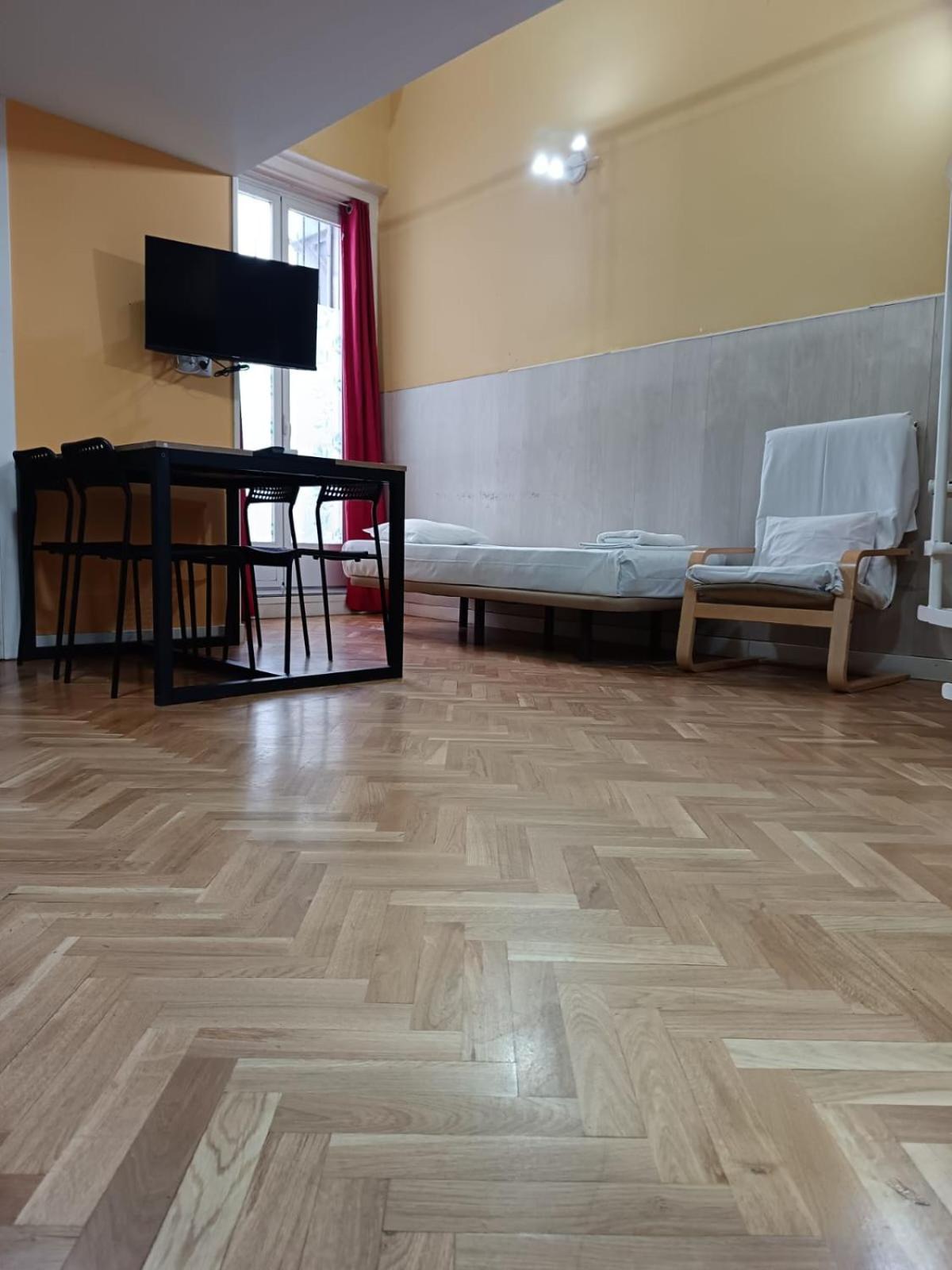 Apartamentos Sol Mayor Madrid Buitenkant foto